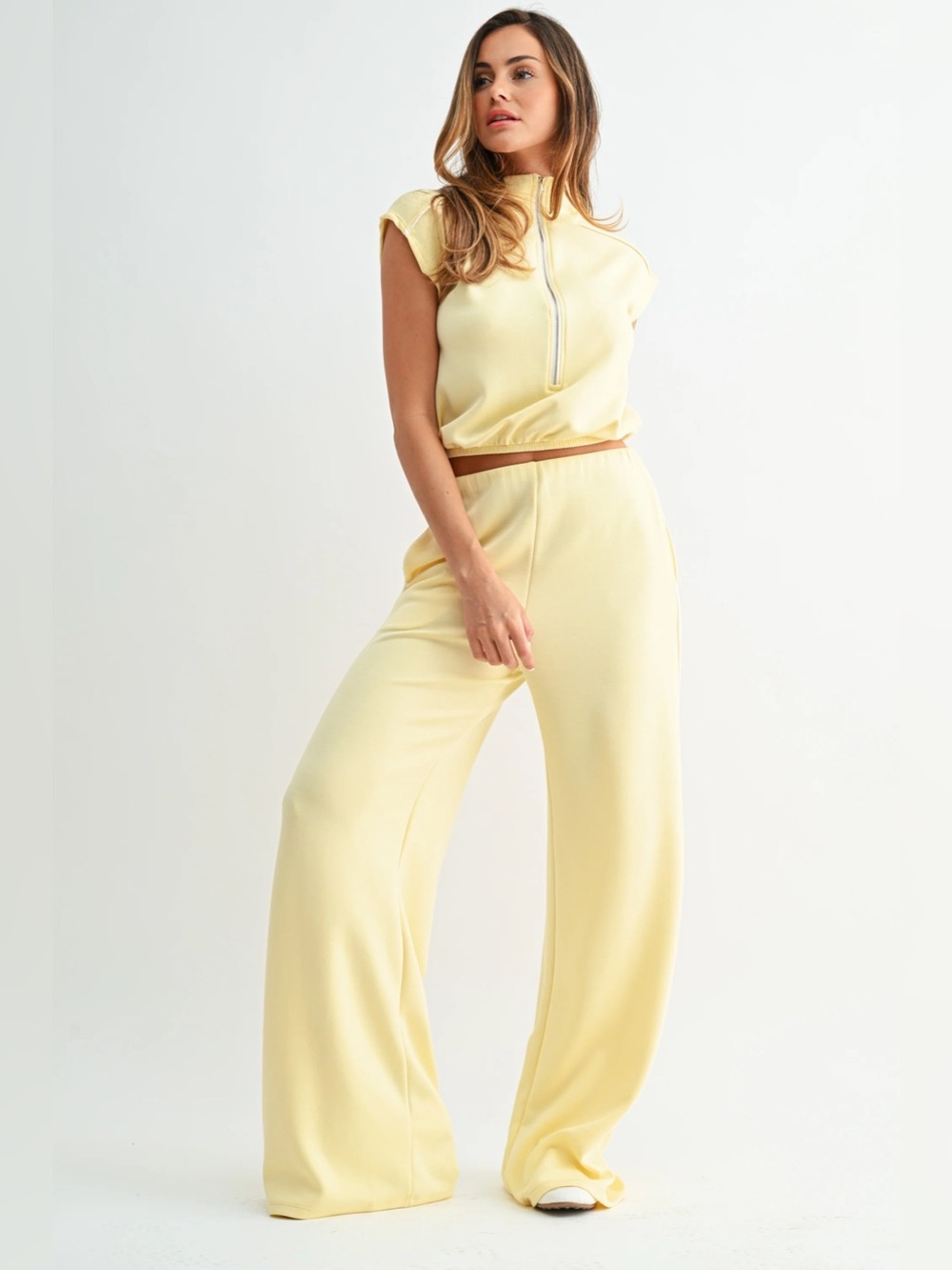 NWT WinWin Yellow Wide-Leg Two-Piece Pant Set with Zip Top - Picture 3 of 6
